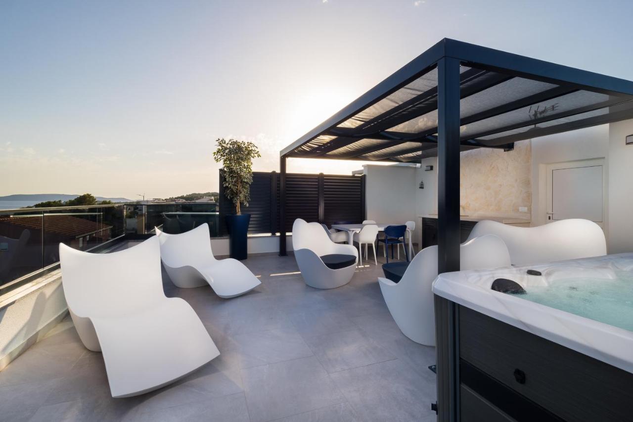 Luxury Apartment- Balcony- Private Rooftop And Jacuzzi- Common Pool Trogir Zewnętrze zdjęcie