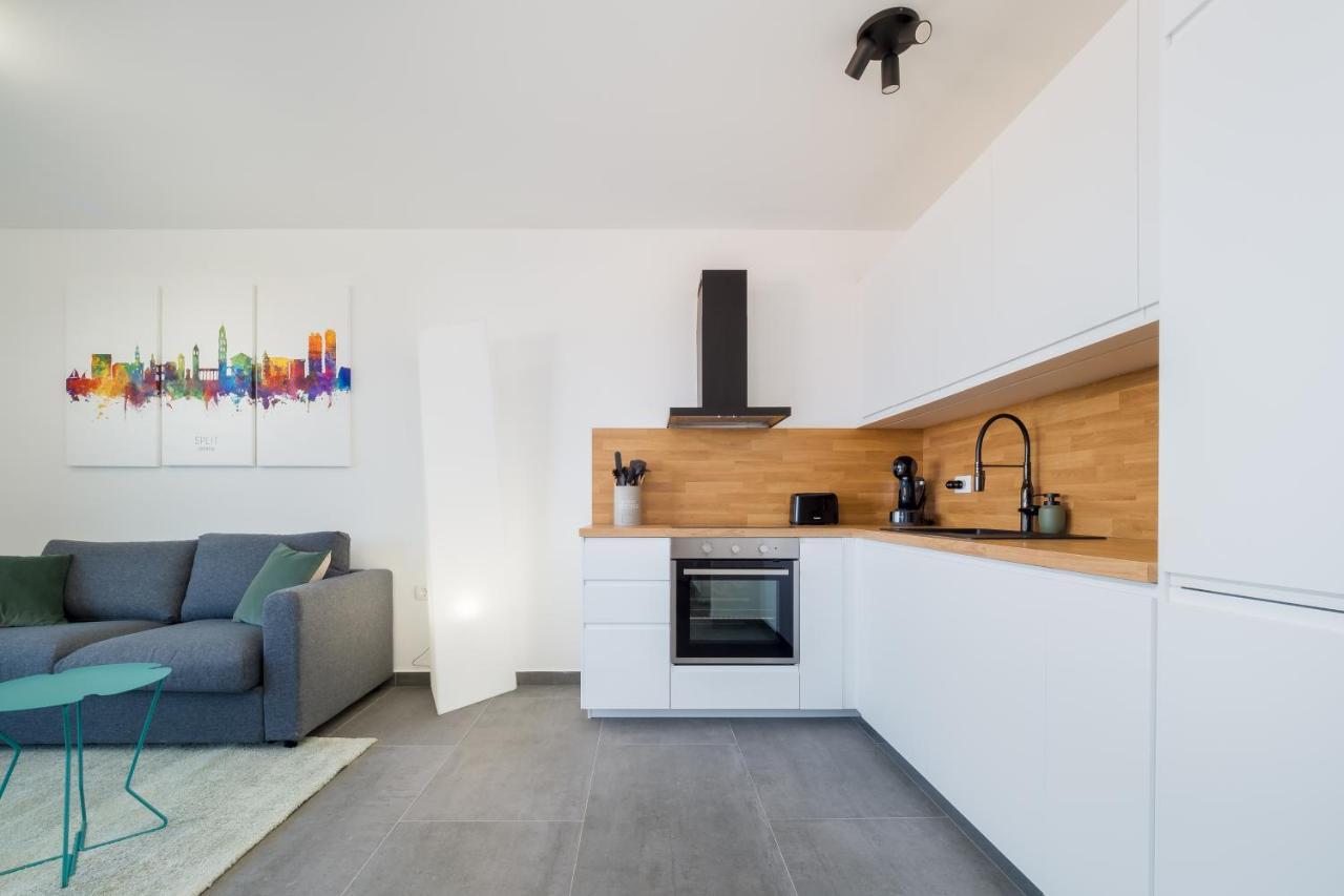Luxury Apartment- Balcony- Private Rooftop And Jacuzzi- Common Pool Trogir Zewnętrze zdjęcie