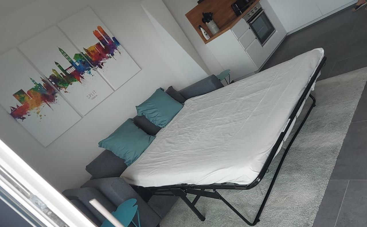 Luxury Apartment- Balcony- Private Rooftop And Jacuzzi- Common Pool Trogir Zewnętrze zdjęcie