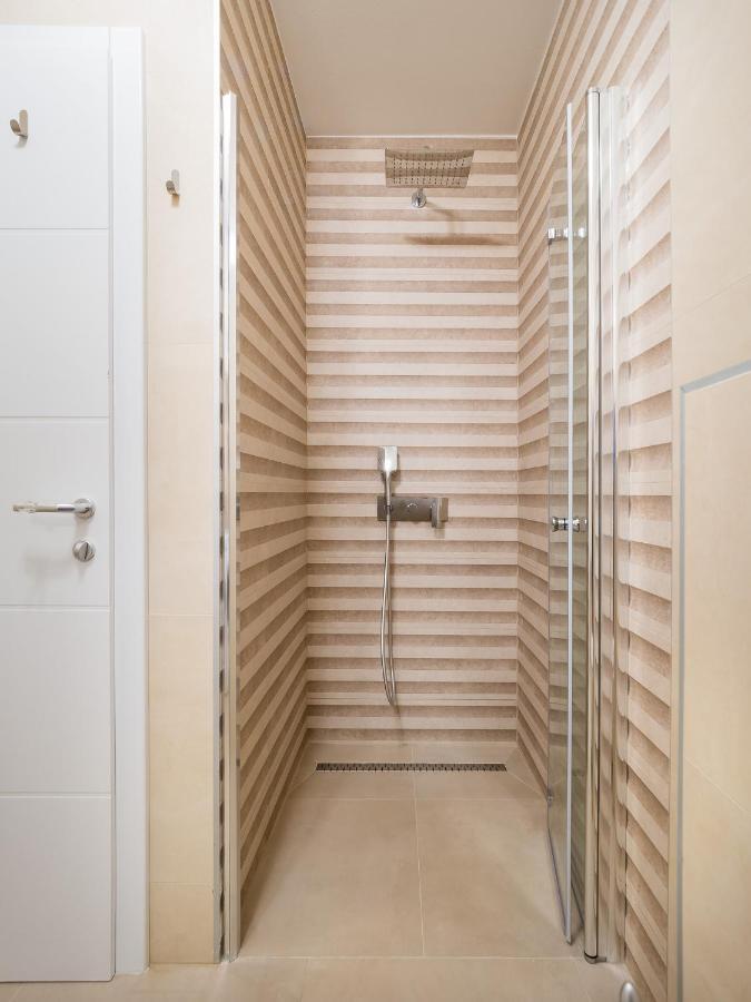 Luxury Apartment- Balcony- Private Rooftop And Jacuzzi- Common Pool Trogir Zewnętrze zdjęcie