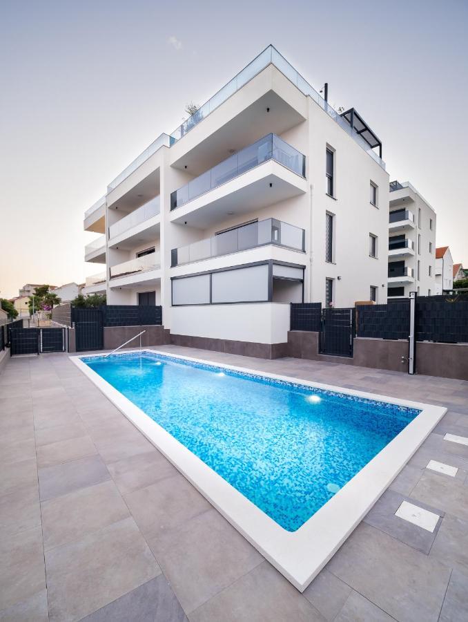 Luxury Apartment- Balcony- Private Rooftop And Jacuzzi- Common Pool Trogir Zewnętrze zdjęcie
